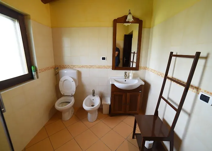 Alloggio per agriturismo La Valle Degli Ulivi *