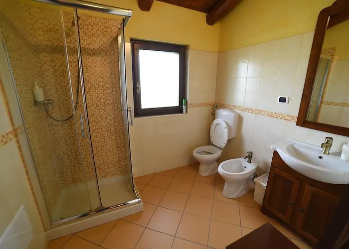 Alloggio per agriturismo La Valle Degli Ulivi *