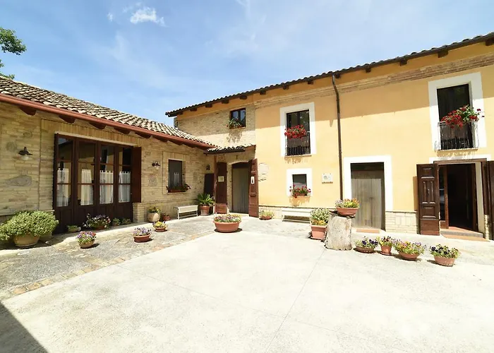 Alloggio per agriturismo La Valle Degli Ulivi *
